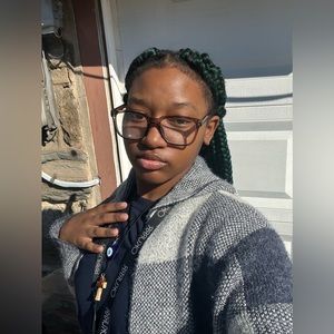 Meet your Posher, Symiah